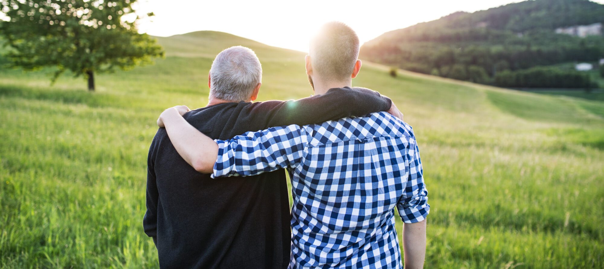 Cuál de los dos hizo la voluntad de su padre Un Rudo Despertar